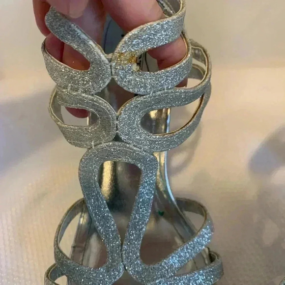 Unlisted Strappy Silver 4 Inch Stiletto Platform Heels Shoes Women’s Size 9 - Picture 7 of 12